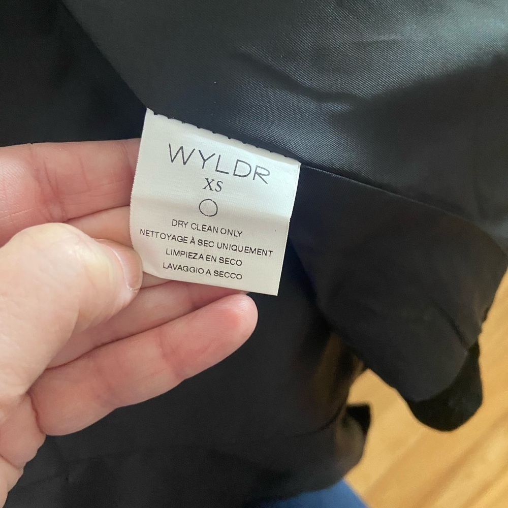WYLDR velvet look blazer - Picture 10 of 11